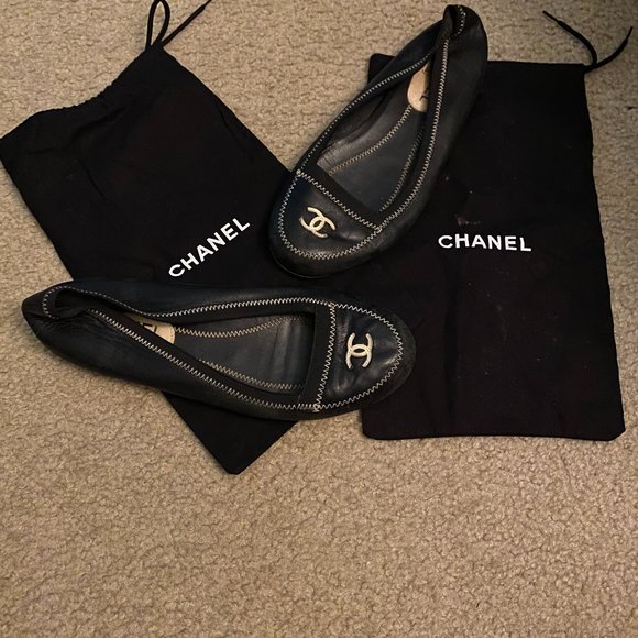 Chanel Loafers - Picture 1 of 4